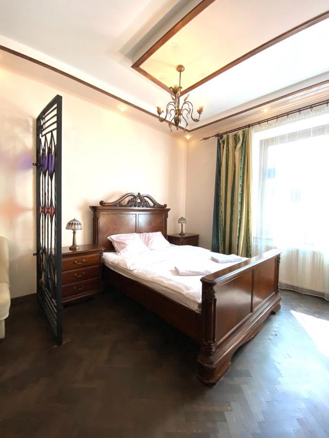 Квартира На Вулиці Лесі Українки 19 Lviv Buitenkant foto
